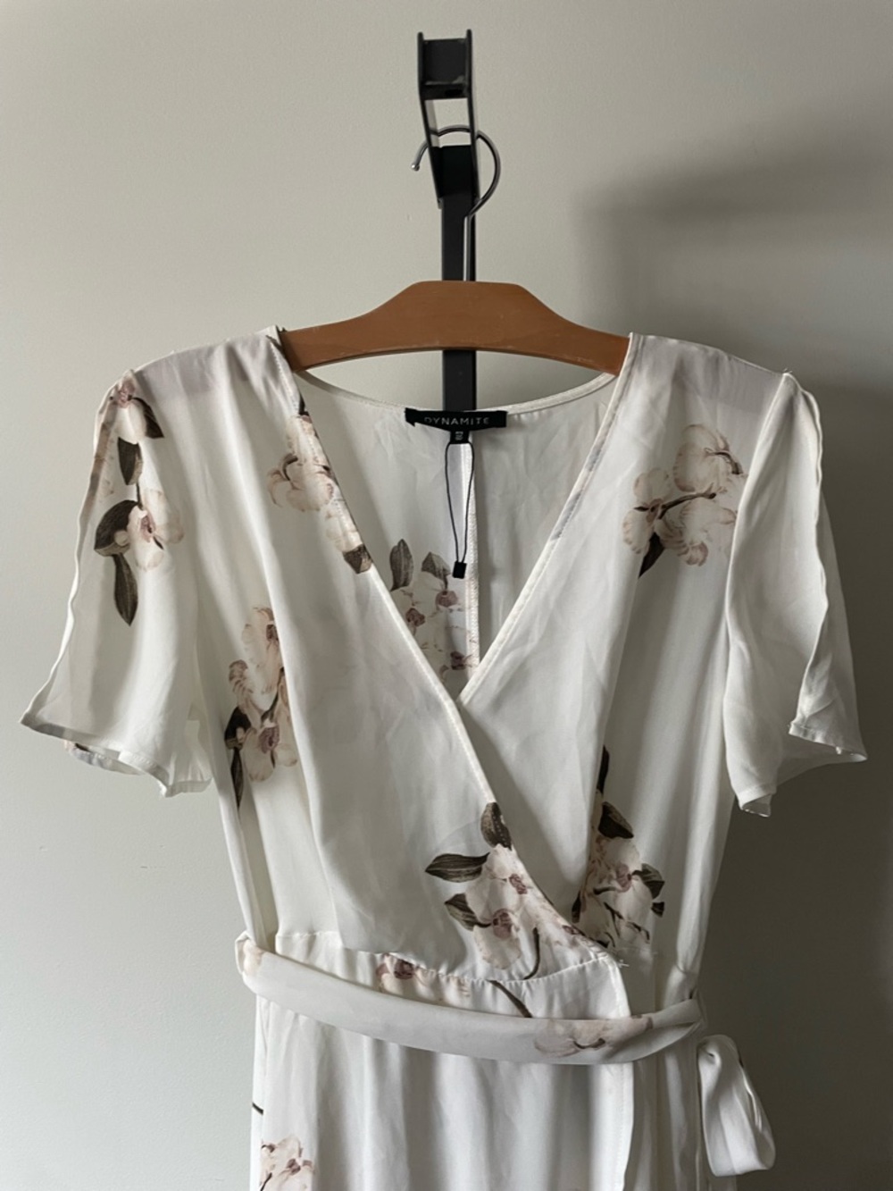 Dynamite Wrap Style Orchid Floral Maxi Dress Belted Long Split Flutter Sleeve - Picture 4 of 8